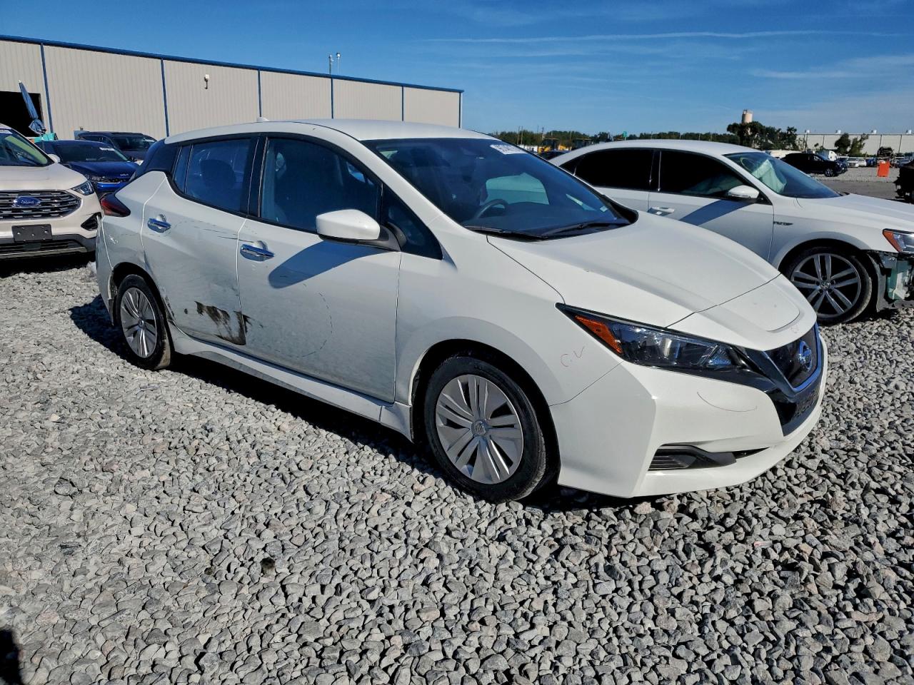 2022 NISSAN LEAF S photo 4