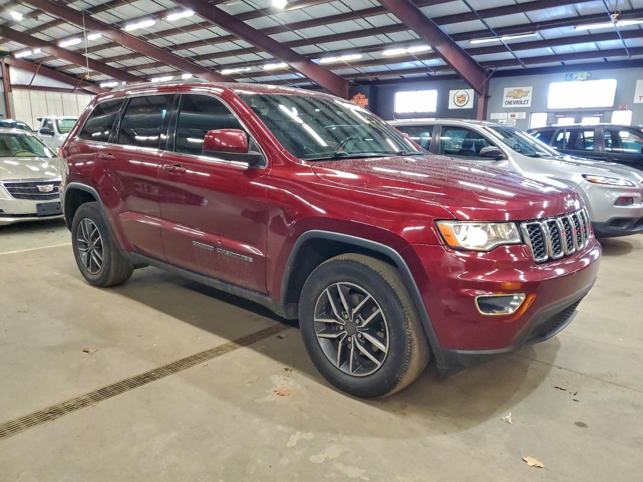 2019 JEEP GRAND CHEROKEE LAREDO photo 4