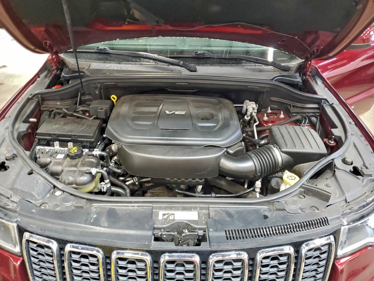 2019 JEEP GRAND CHEROKEE LAREDO photo 12