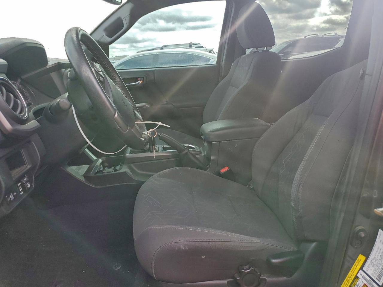2017 TOYOTA TACOMA DOUBLE CAB photo 7