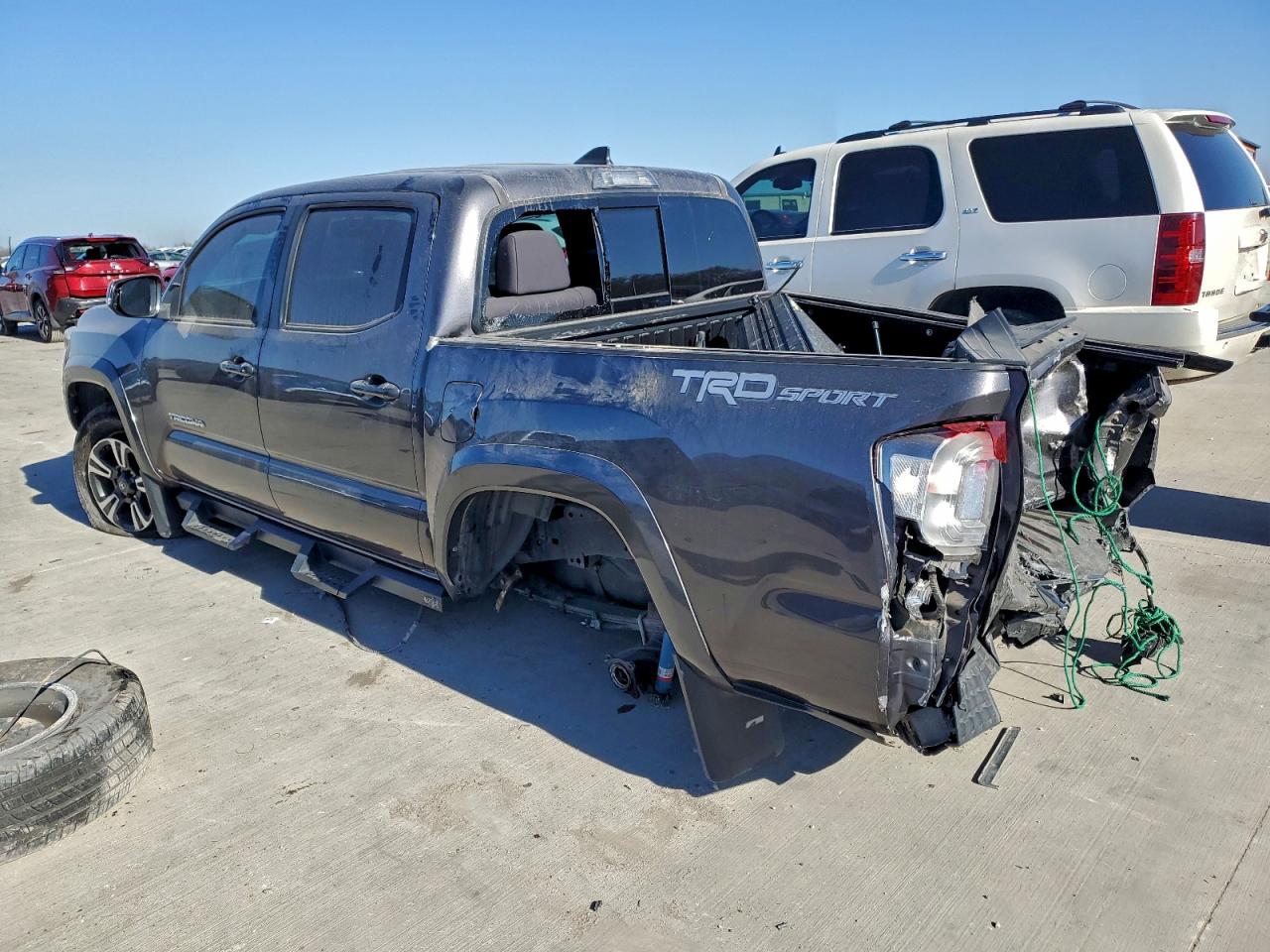 2017 TOYOTA TACOMA DOUBLE CAB photo 2