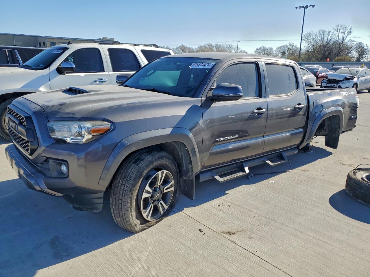 2017 TOYOTA TACOMA