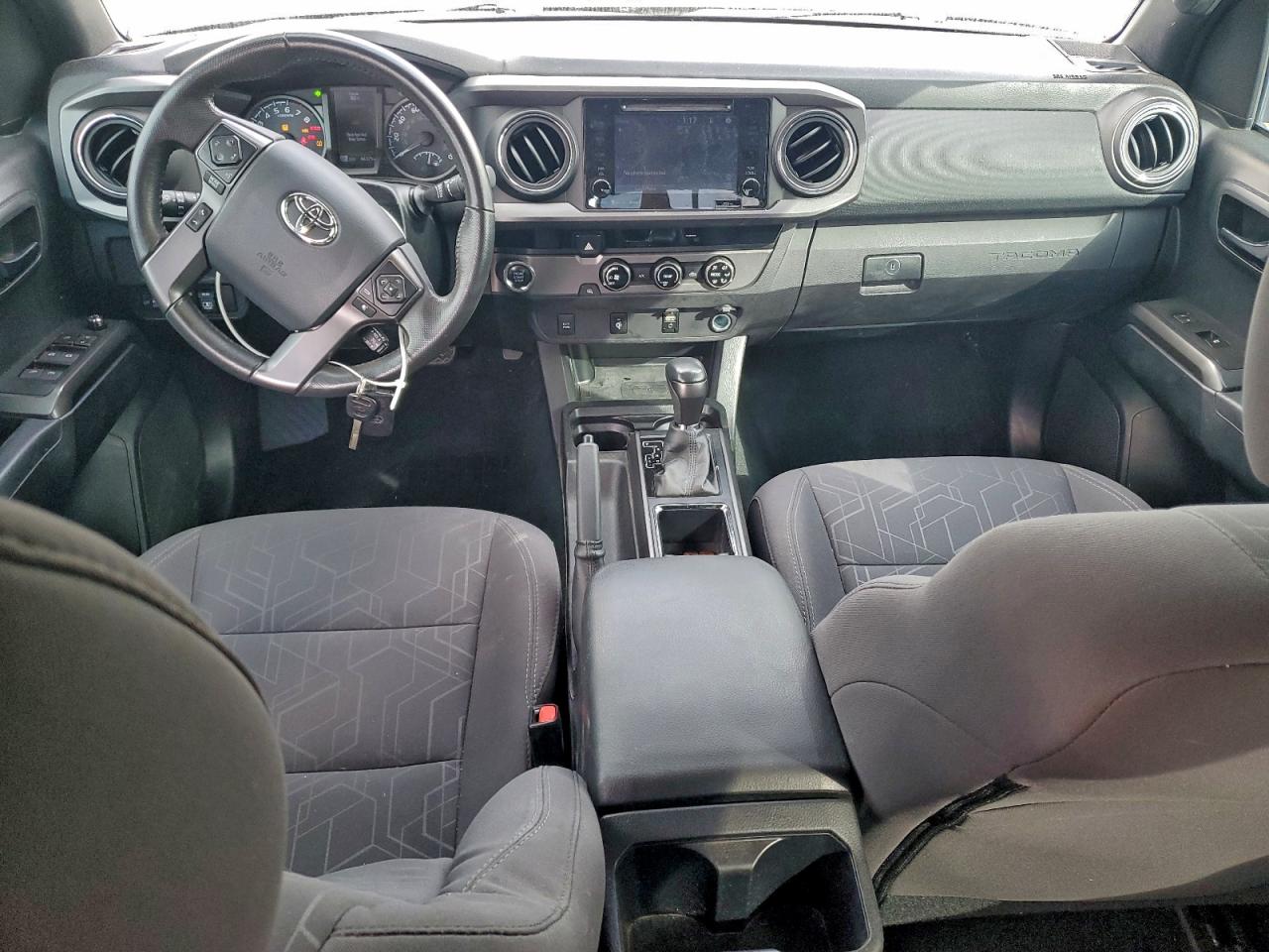 2017 TOYOTA TACOMA DOUBLE CAB photo 8