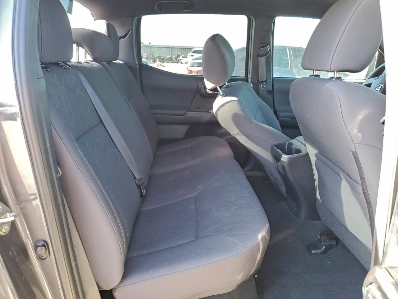 2017 TOYOTA TACOMA DOUBLE CAB photo 10
