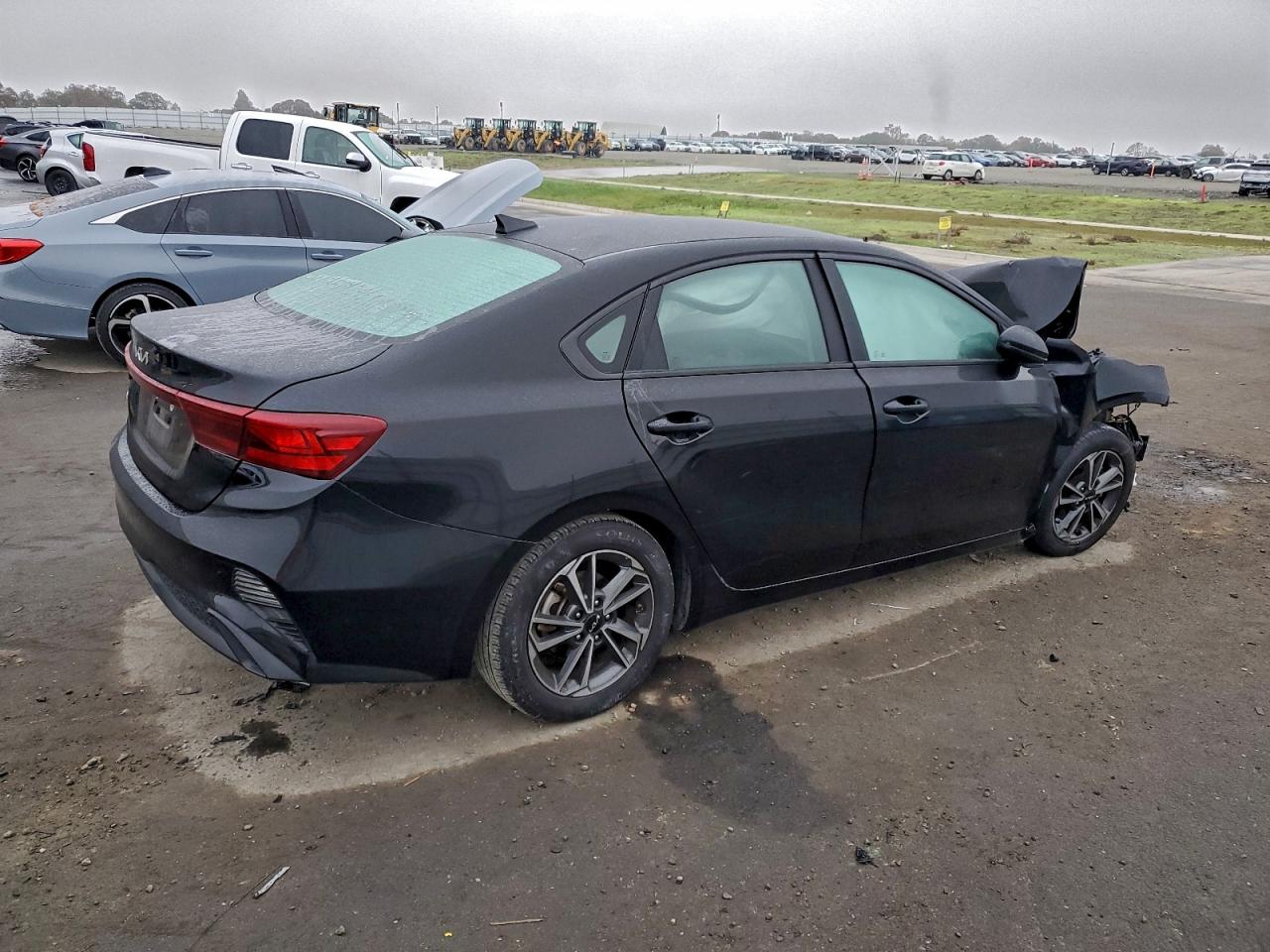 2023 KIA FORTE LX photo 3