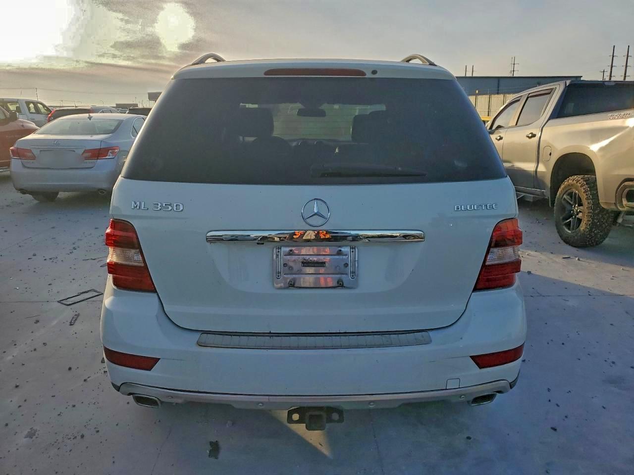 2010 MERCEDES-BENZ ML 350 BLUETEC photo 6