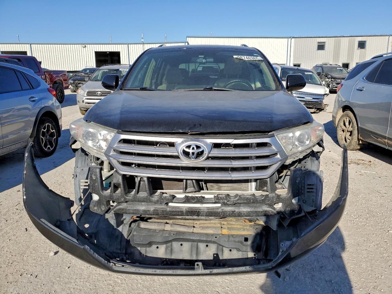 2013 TOYOTA HIGHLANDER BASE photo 5