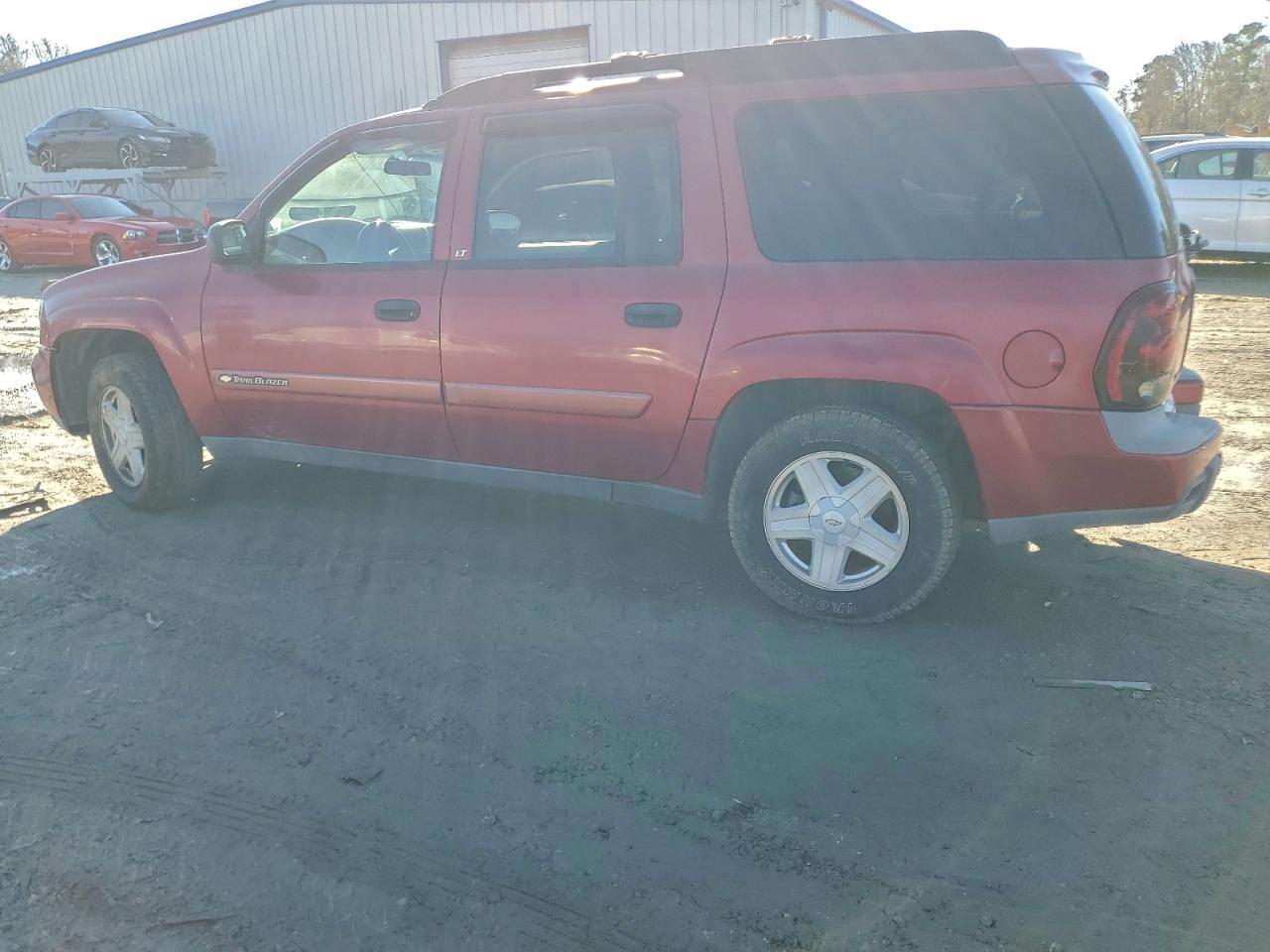 2003 CHEVROLET TRAILBLAZER EXT photo 2