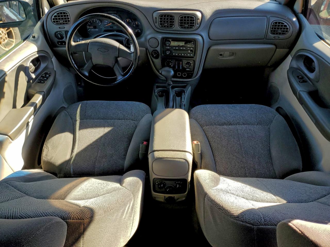 2003 CHEVROLET TRAILBLAZER EXT photo 8