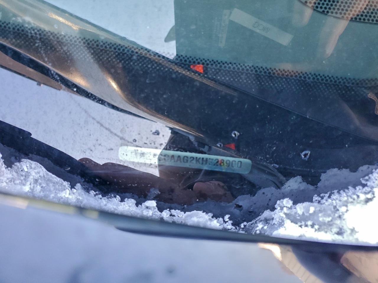 2019 CHRYSLER 300 TOURING photo 12