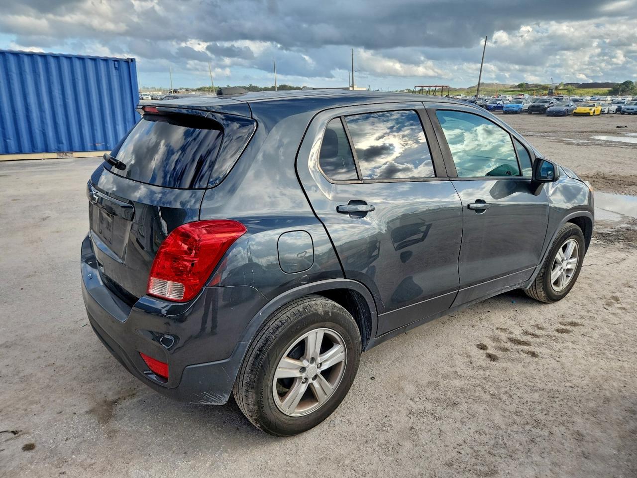 2019 CHEVROLET TRAX LS photo 3