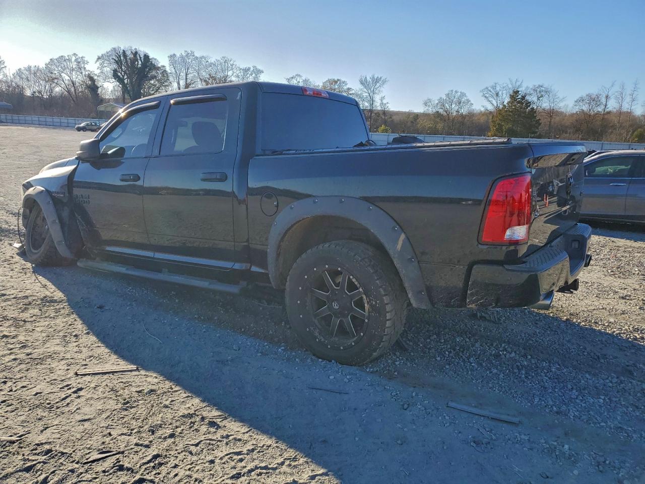 2017 RAM 1500 ST photo 2