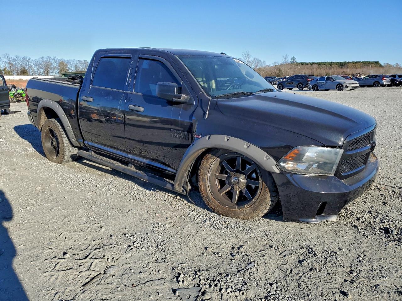 2017 RAM 1500 ST photo 4