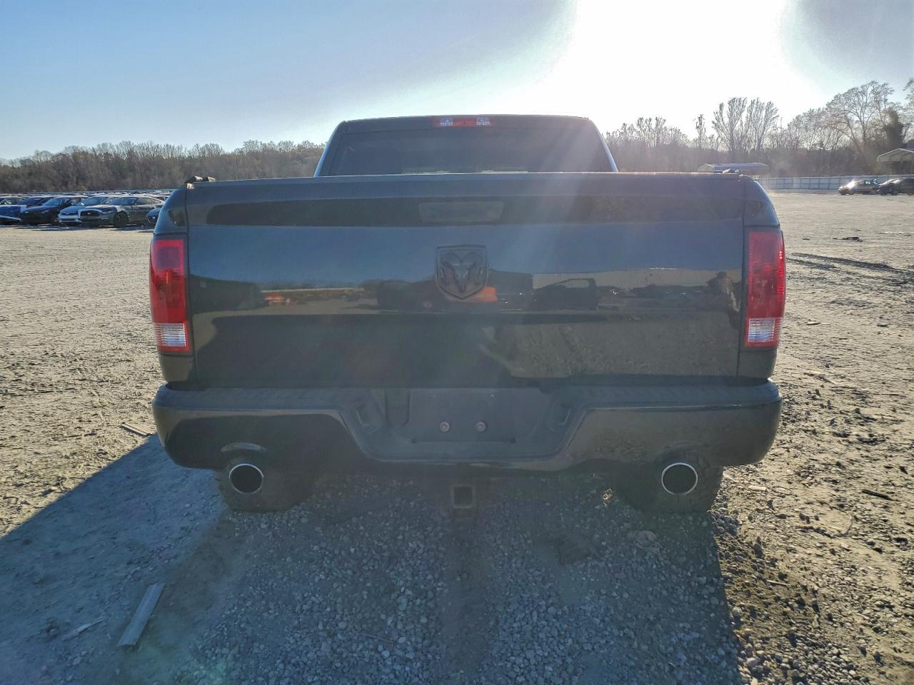 2017 RAM 1500 ST photo 6
