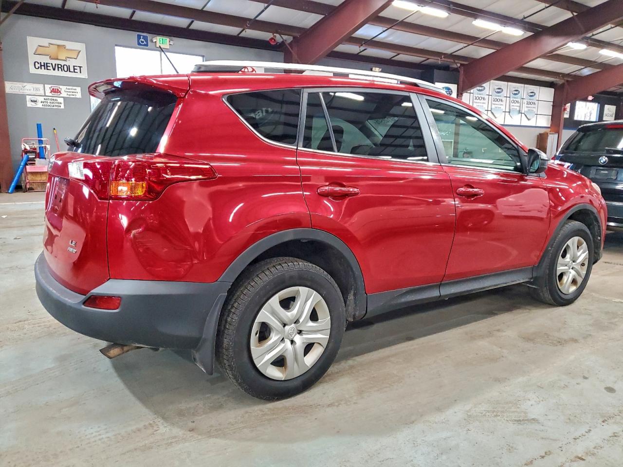 2014 TOYOTA RAV4 LE photo 3