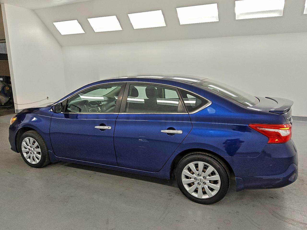 2016 NISSAN SENTRA S photo 2