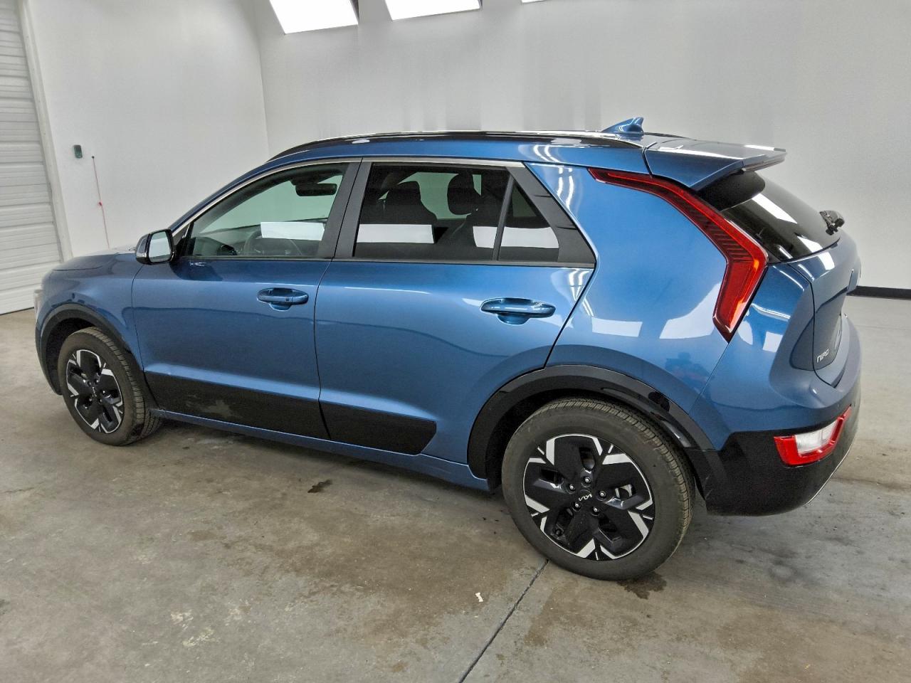 2024 KIA NIRO WIND photo 2