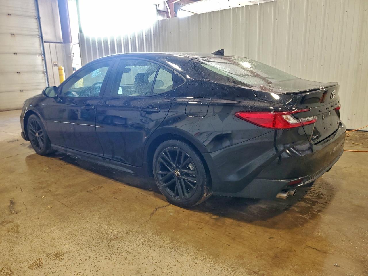 2025 TOYOTA CAMRY SE photo 2
