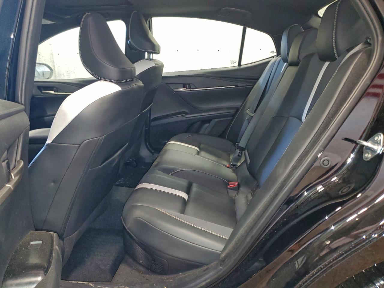2025 TOYOTA CAMRY SE photo 10