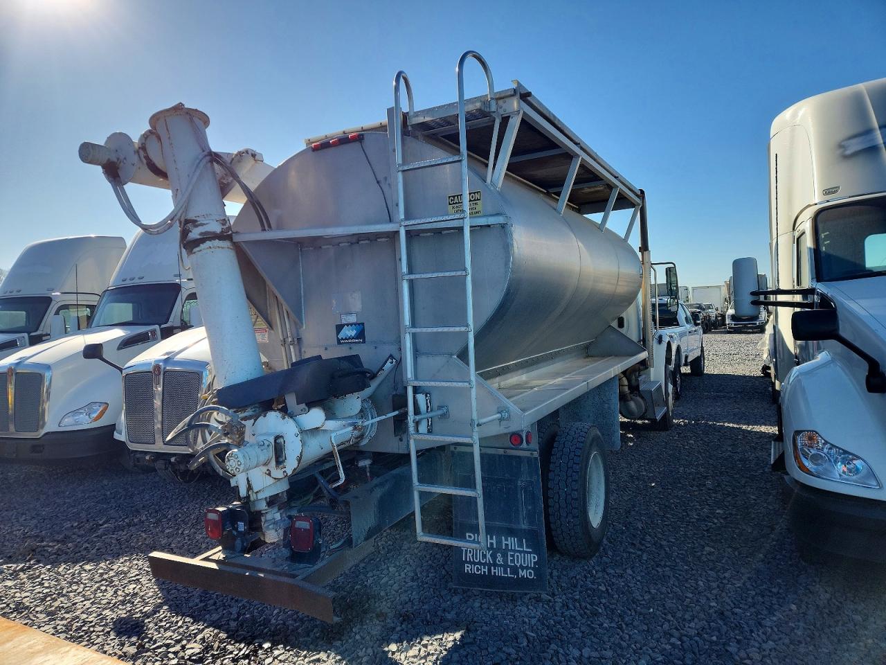 2009 FREIGHTLINER BUISNESS CLASS M2 FEED DELIVERYTRUCK photo 4