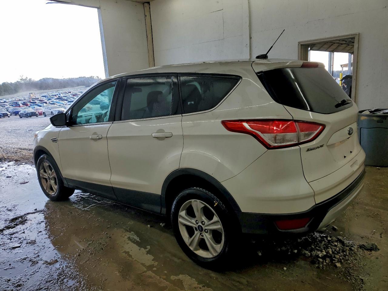 2016 FORD ESCAPE SE photo 2