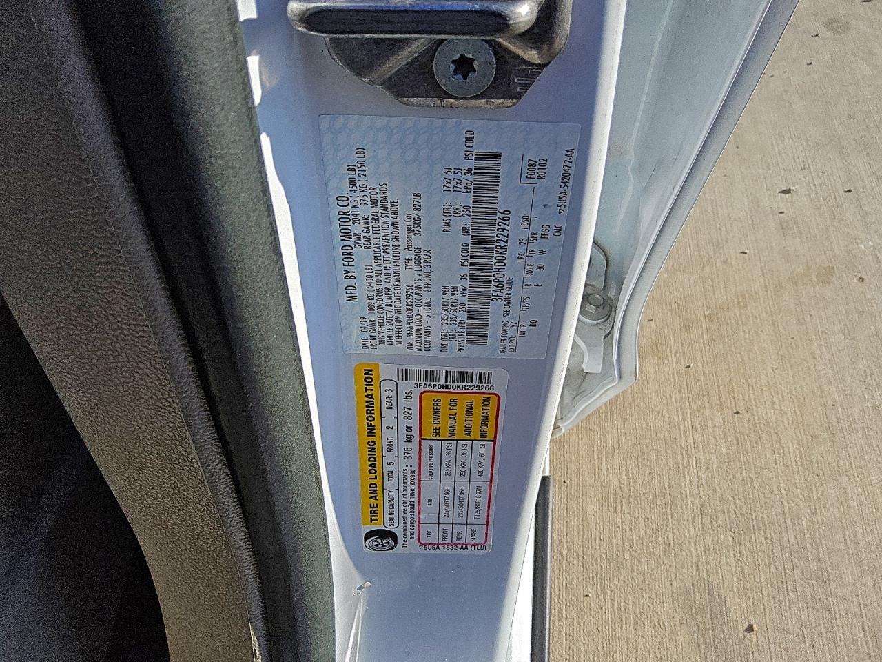 2019 FORD FUSION SE photo 12