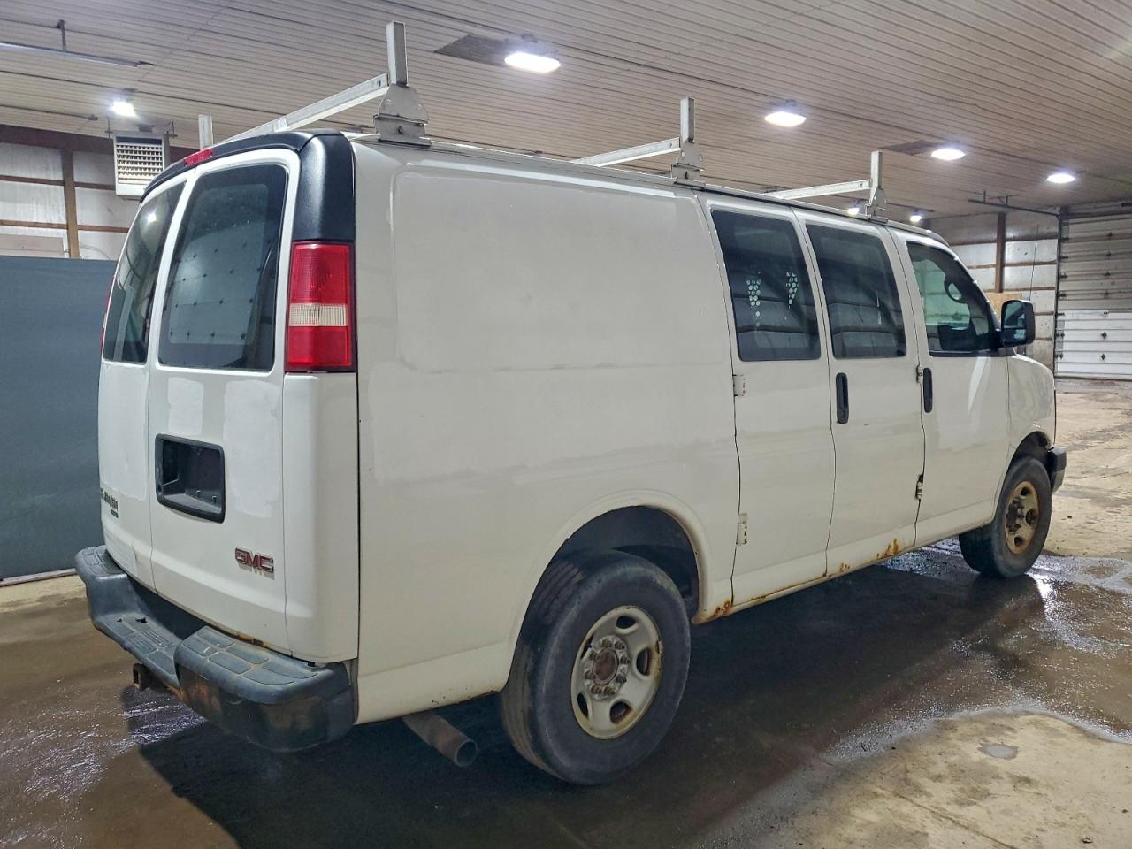 2013 GMC SAVANA DELIVERY VAN photo 3