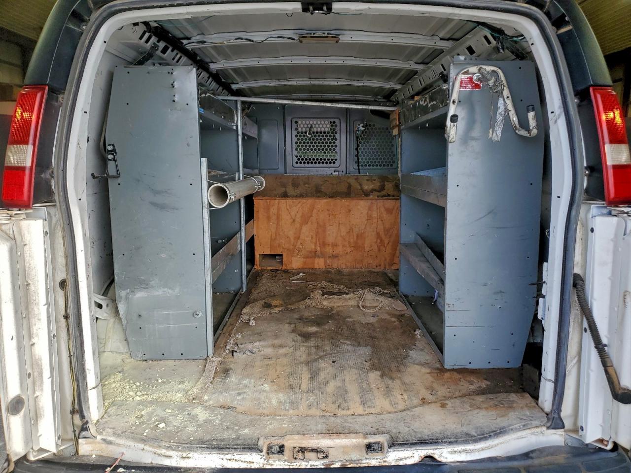 2013 GMC SAVANA DELIVERY VAN photo 10