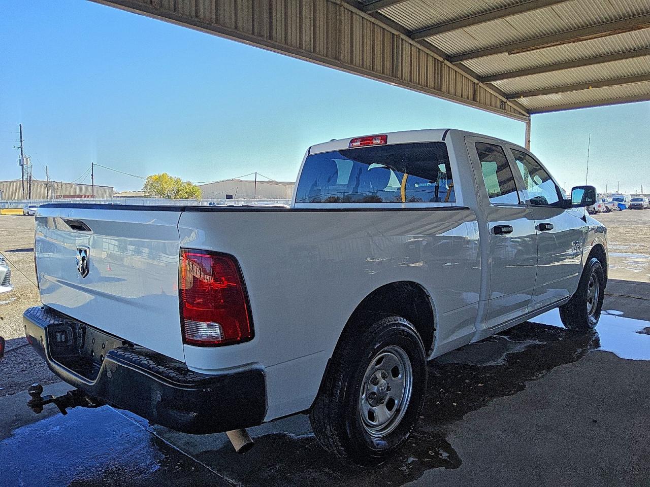 2022 RAM 1500 CLASSIC TRADESMAN photo 3