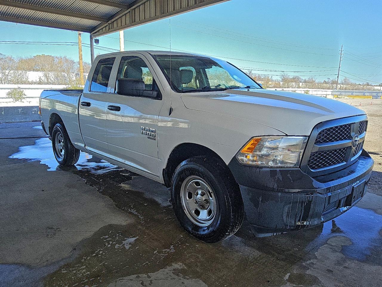 2022 RAM 1500 CLASSIC TRADESMAN photo 4