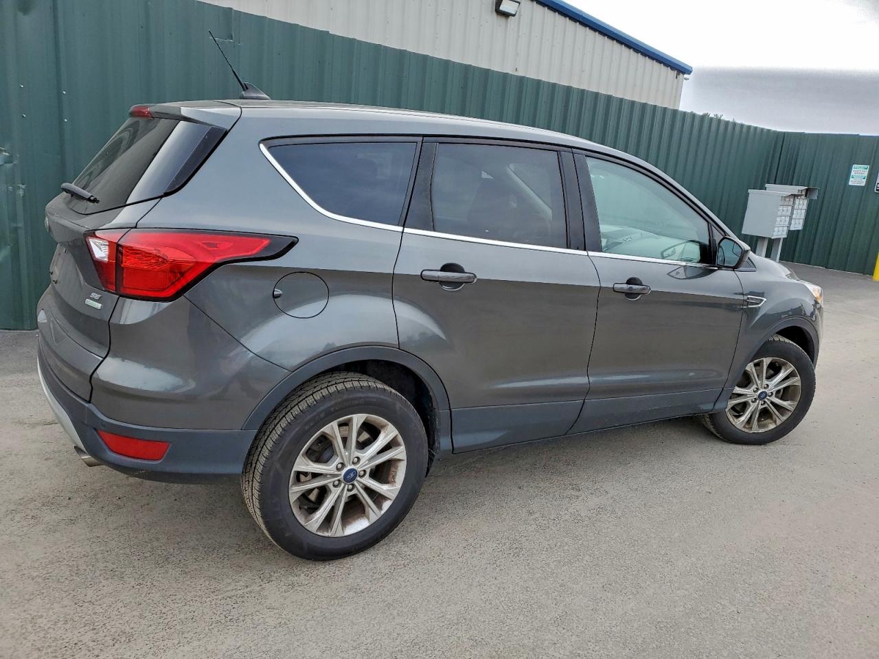 2019 FORD ESCAPE SE photo 3