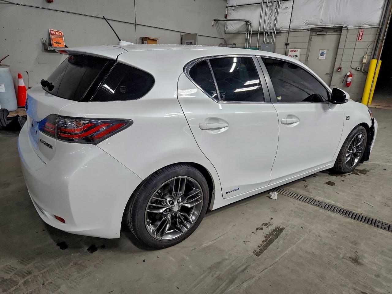 2012 LEXUS CT 200 photo 3