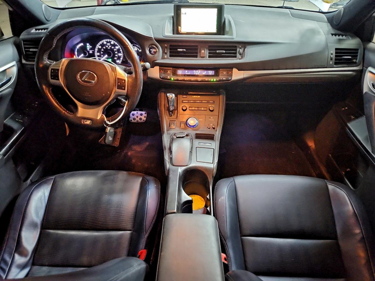 2012 LEXUS CT 200 photo 8