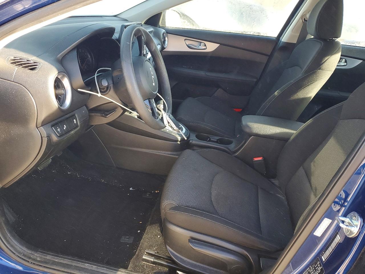 2023 KIA FORTE LX photo 7
