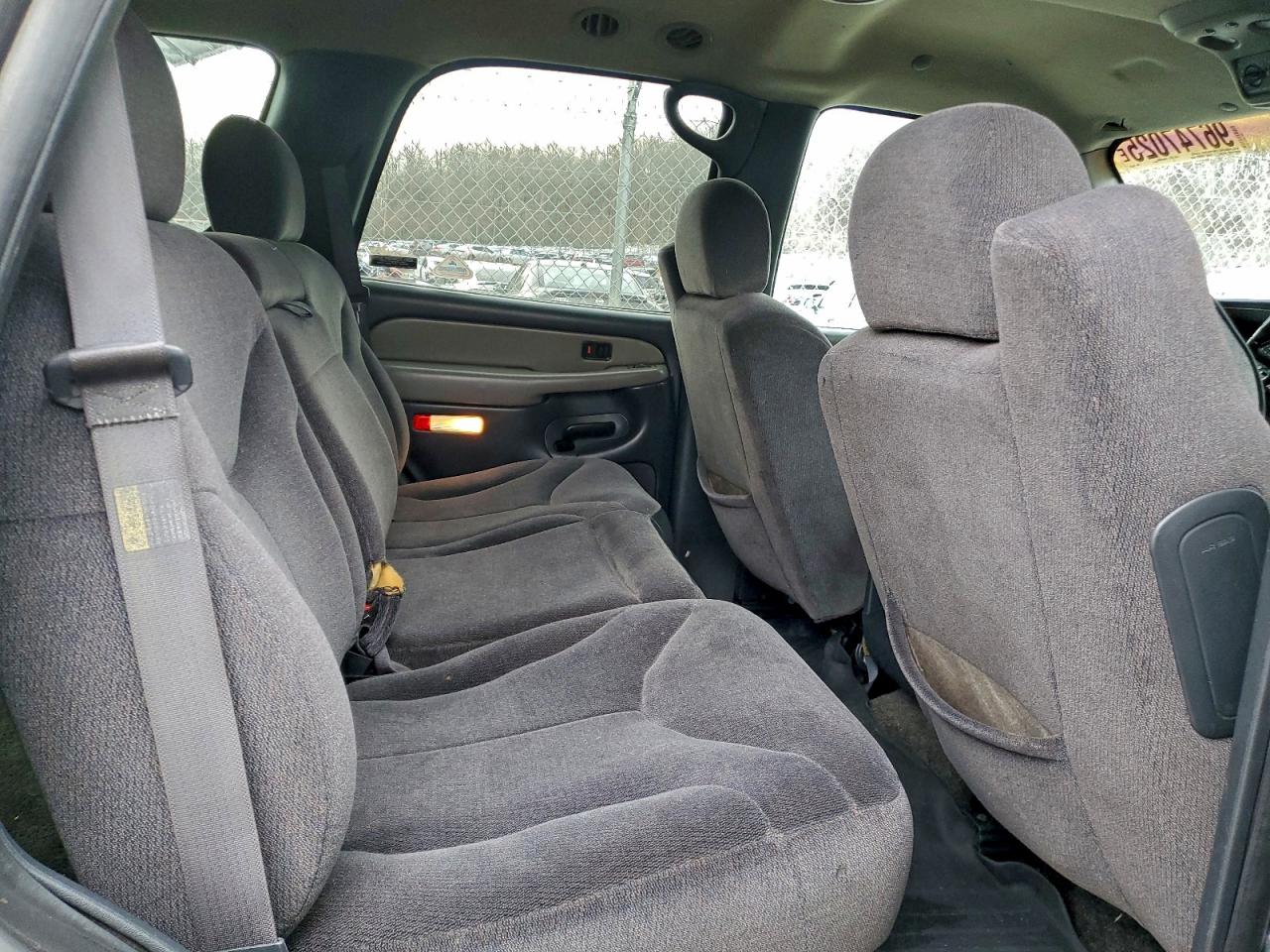 2002 GMC YUKON photo 11