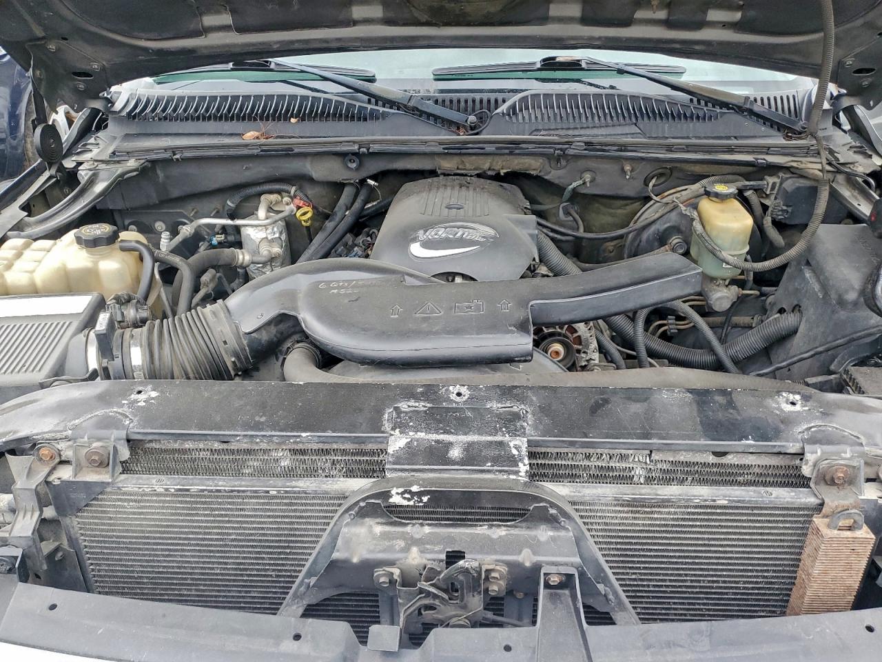 2002 GMC YUKON photo 12