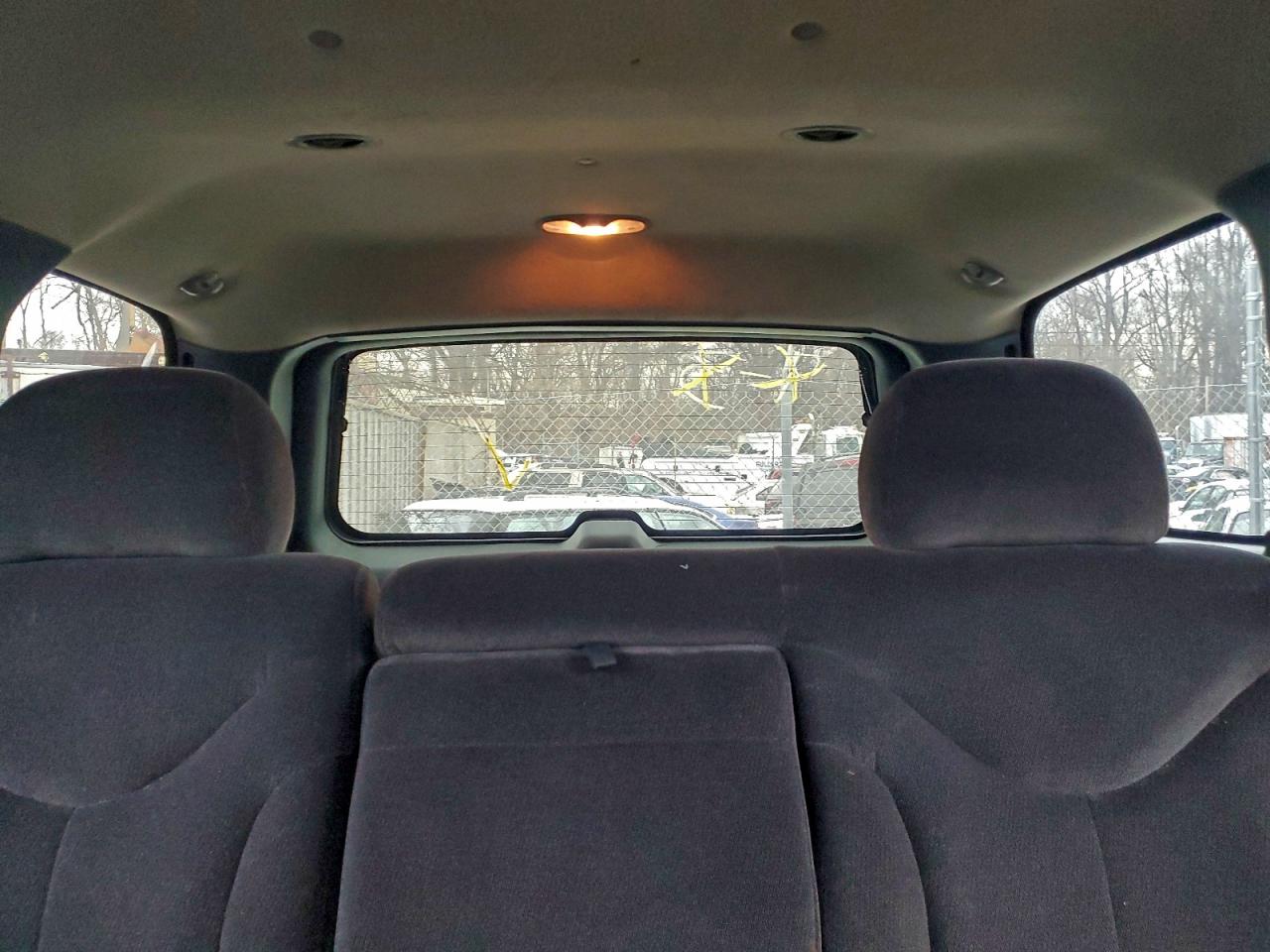 2002 GMC YUKON photo 10