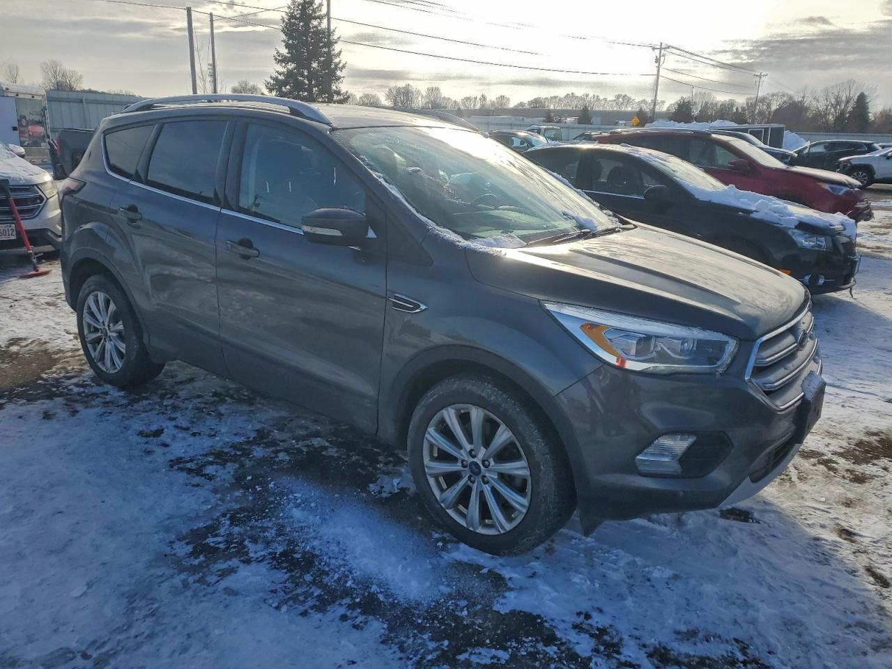 2018 FORD ESCAPE TITANIUM photo 4