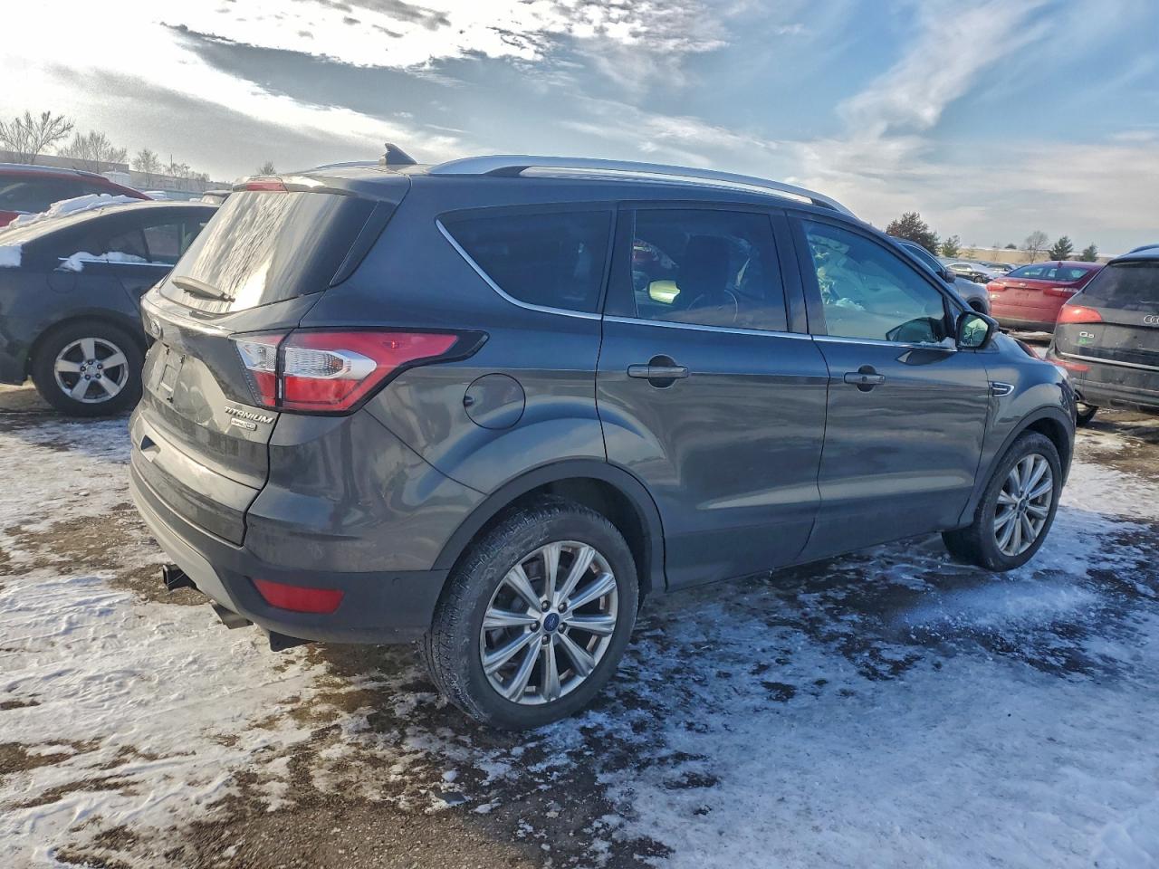 2018 FORD ESCAPE TITANIUM photo 3