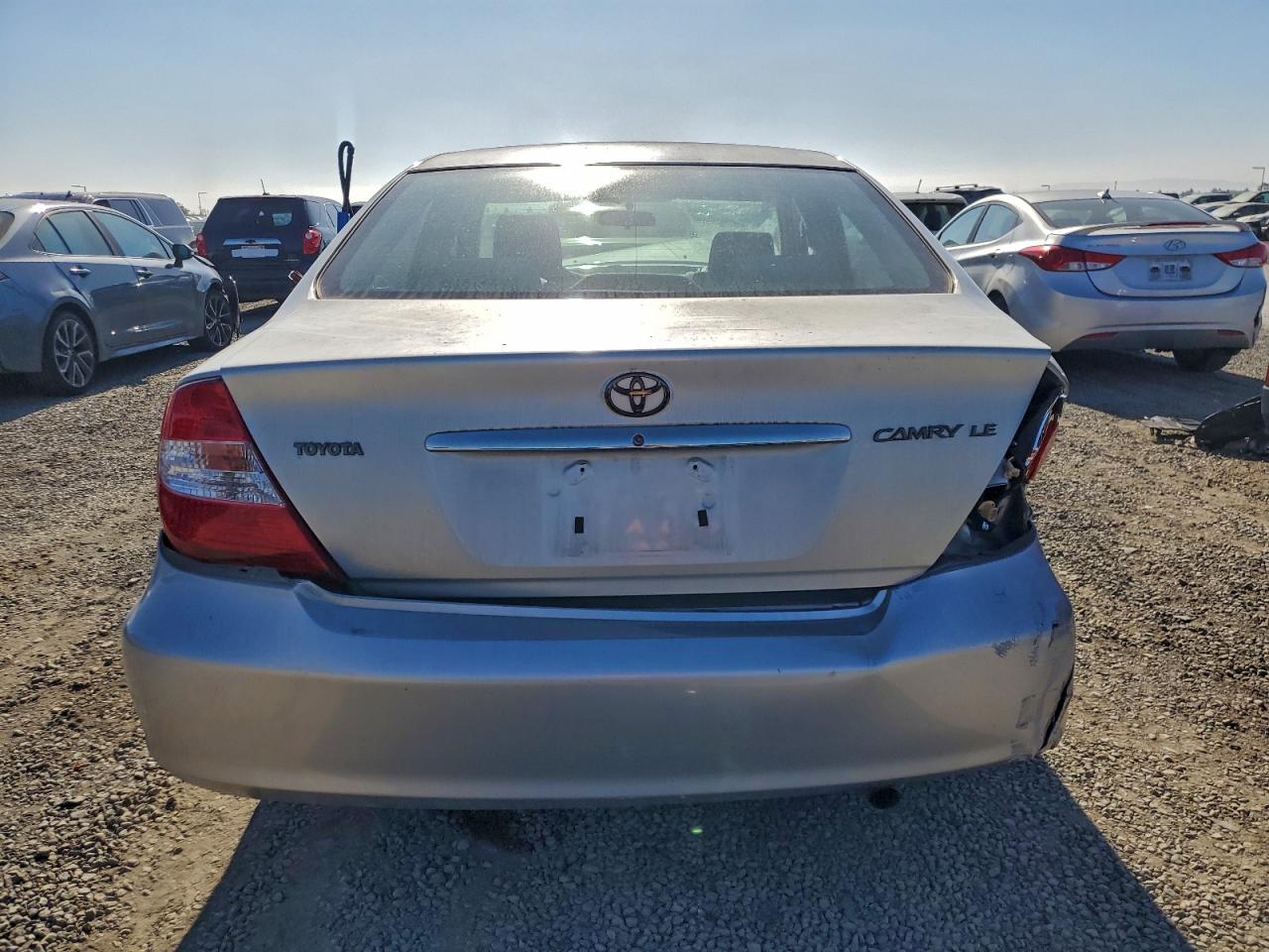 2002 TOYOTA CAMRY LE photo 6