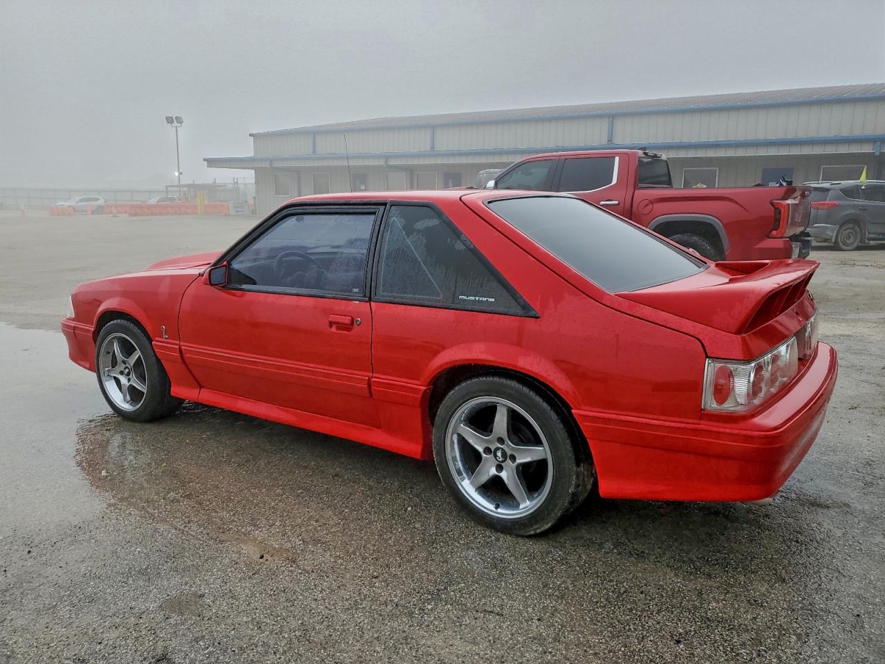 1989 FORD MUSTANG LX photo 2