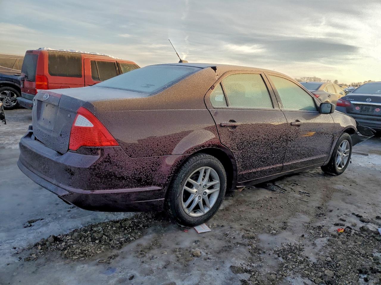 2011 FORD FUSION S photo 3
