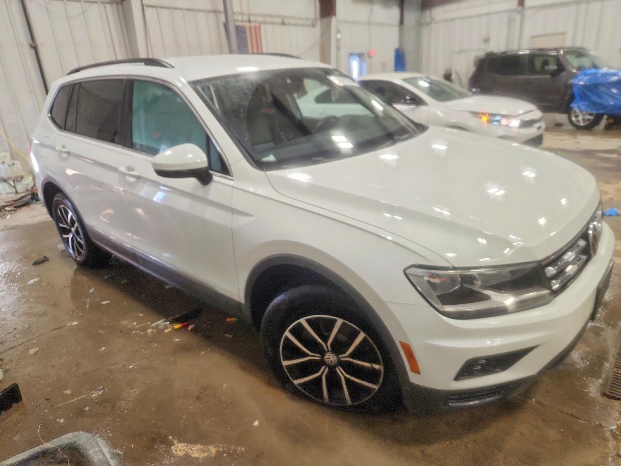 2021 VOLKSWAGEN TIGUAN SE photo 4