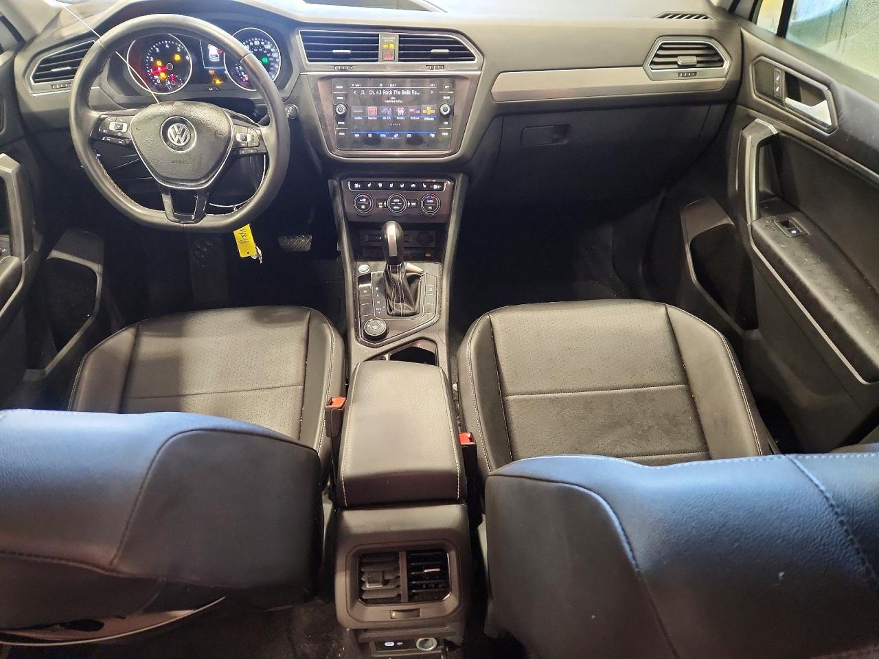 2021 VOLKSWAGEN TIGUAN SE photo 8