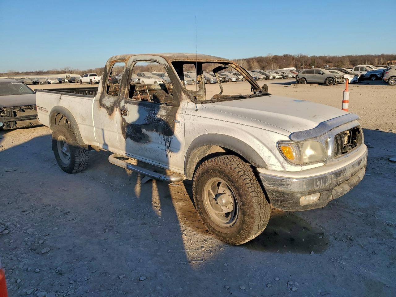 2003 TOYOTA TACOMA XTRACAB photo 4