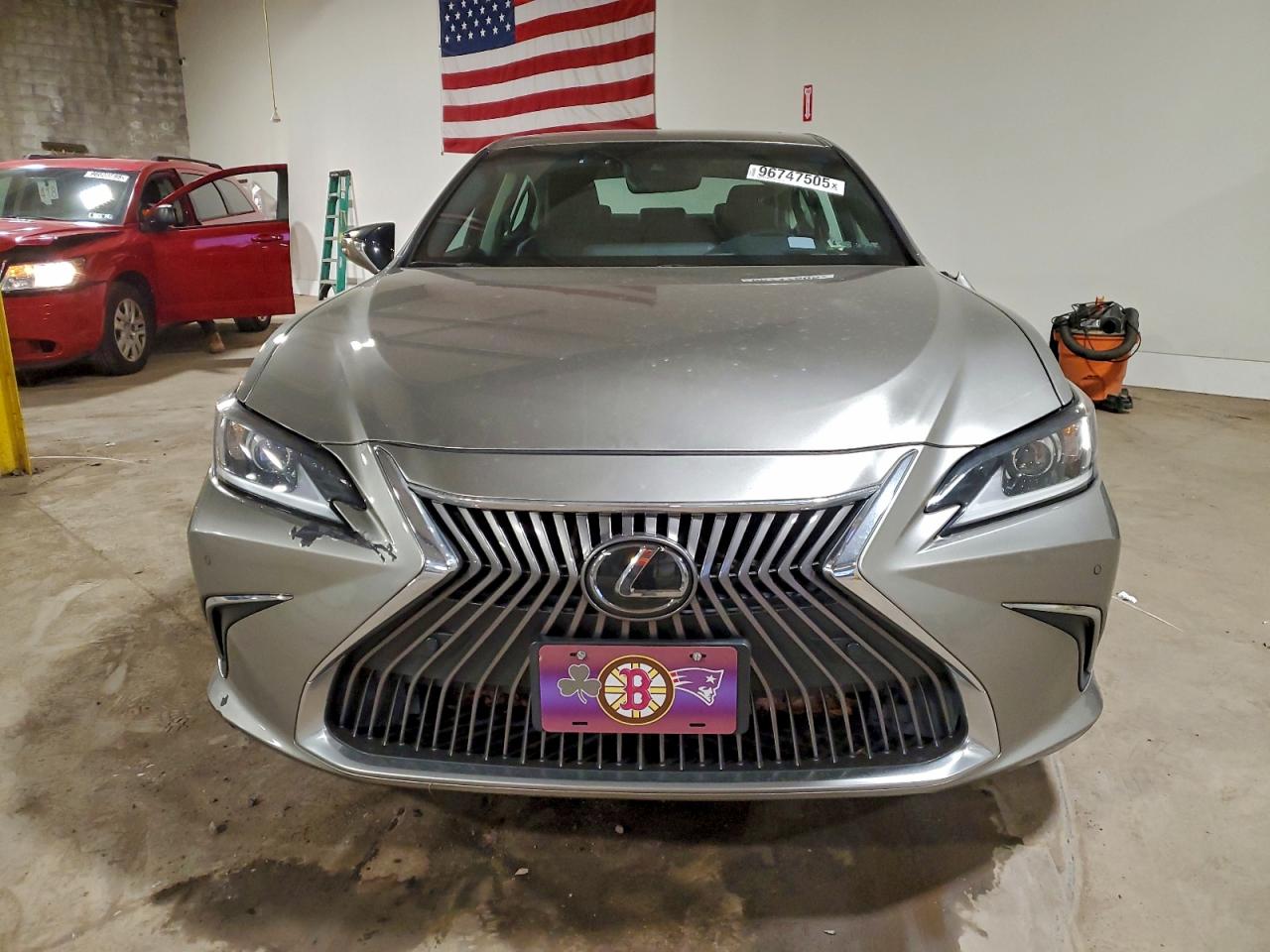 2019 LEXUS ES 350 photo 5