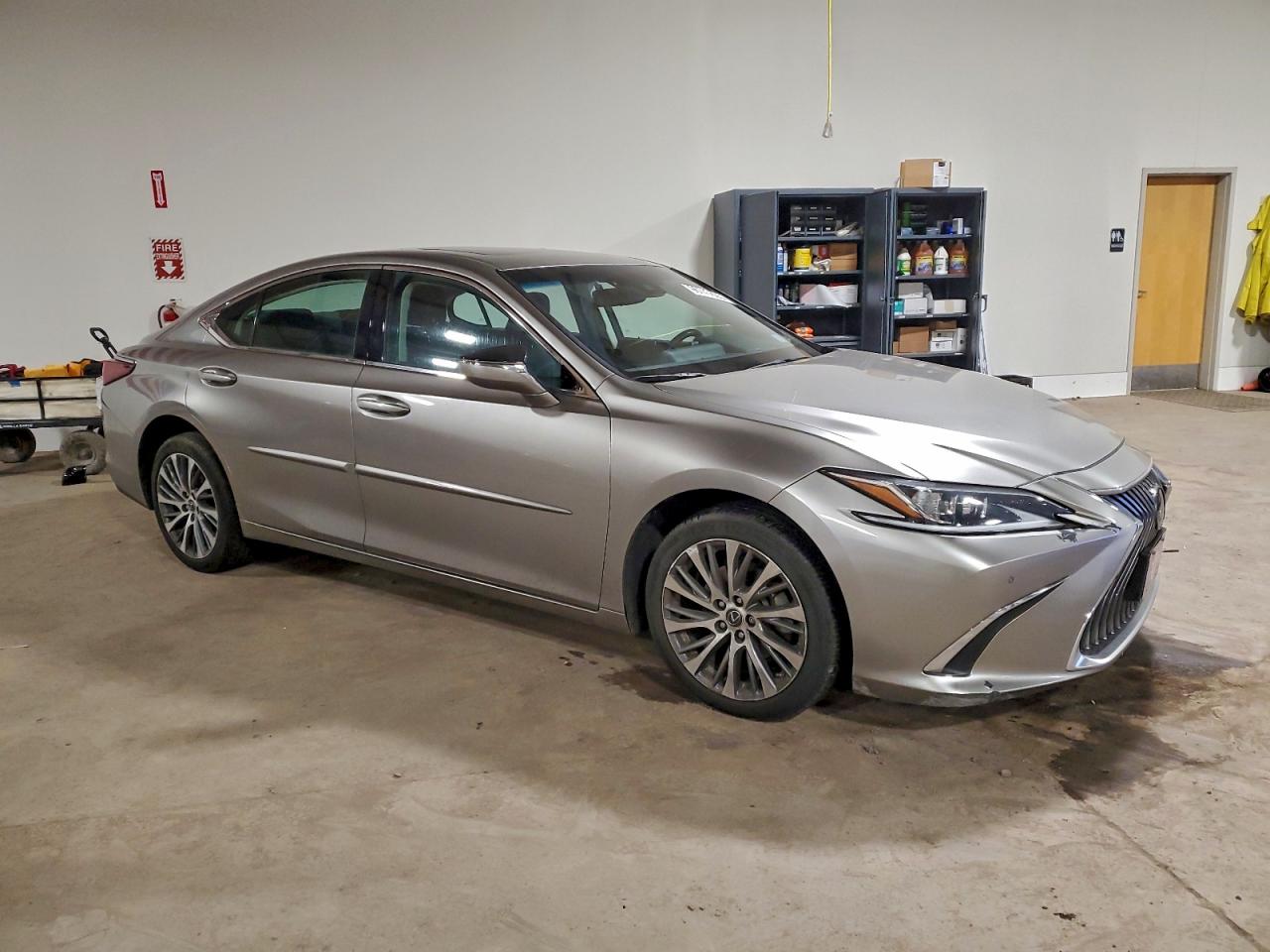 2019 LEXUS ES 350 photo 4