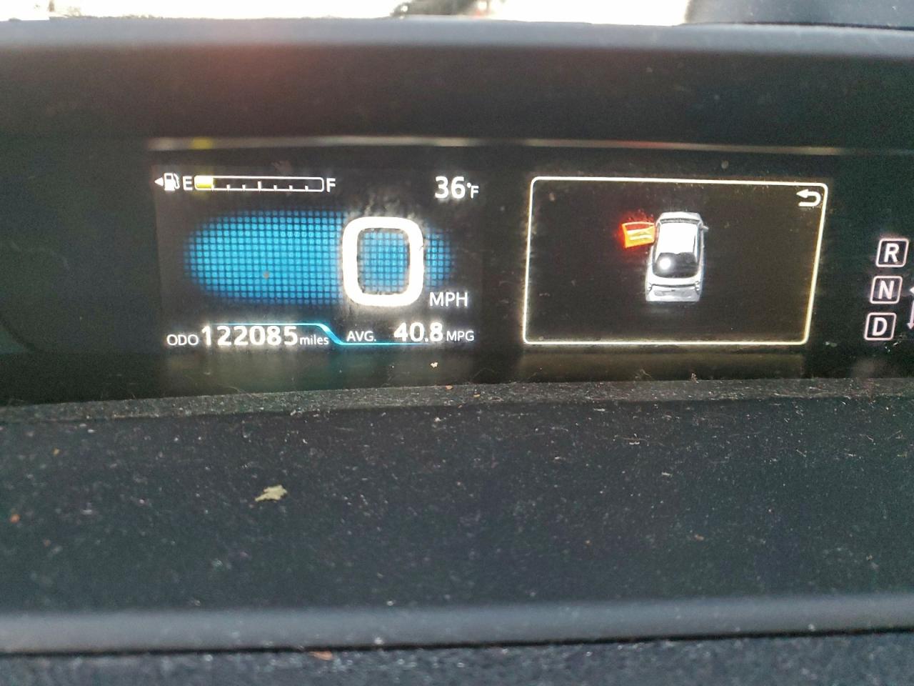 2017 TOYOTA PRIUS photo 9