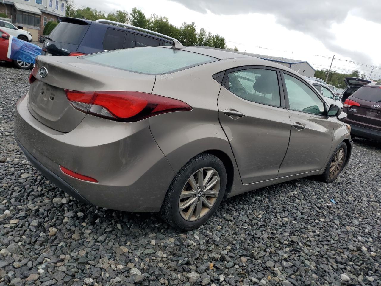 2014 HYUNDAI ELANTRA SE photo 3
