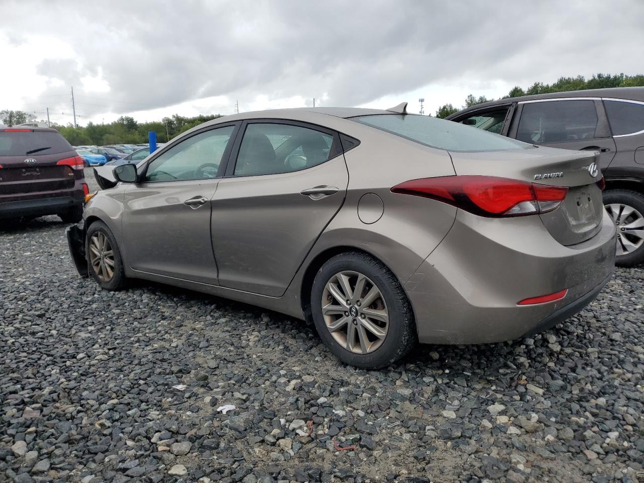 2014 HYUNDAI ELANTRA SE photo 2
